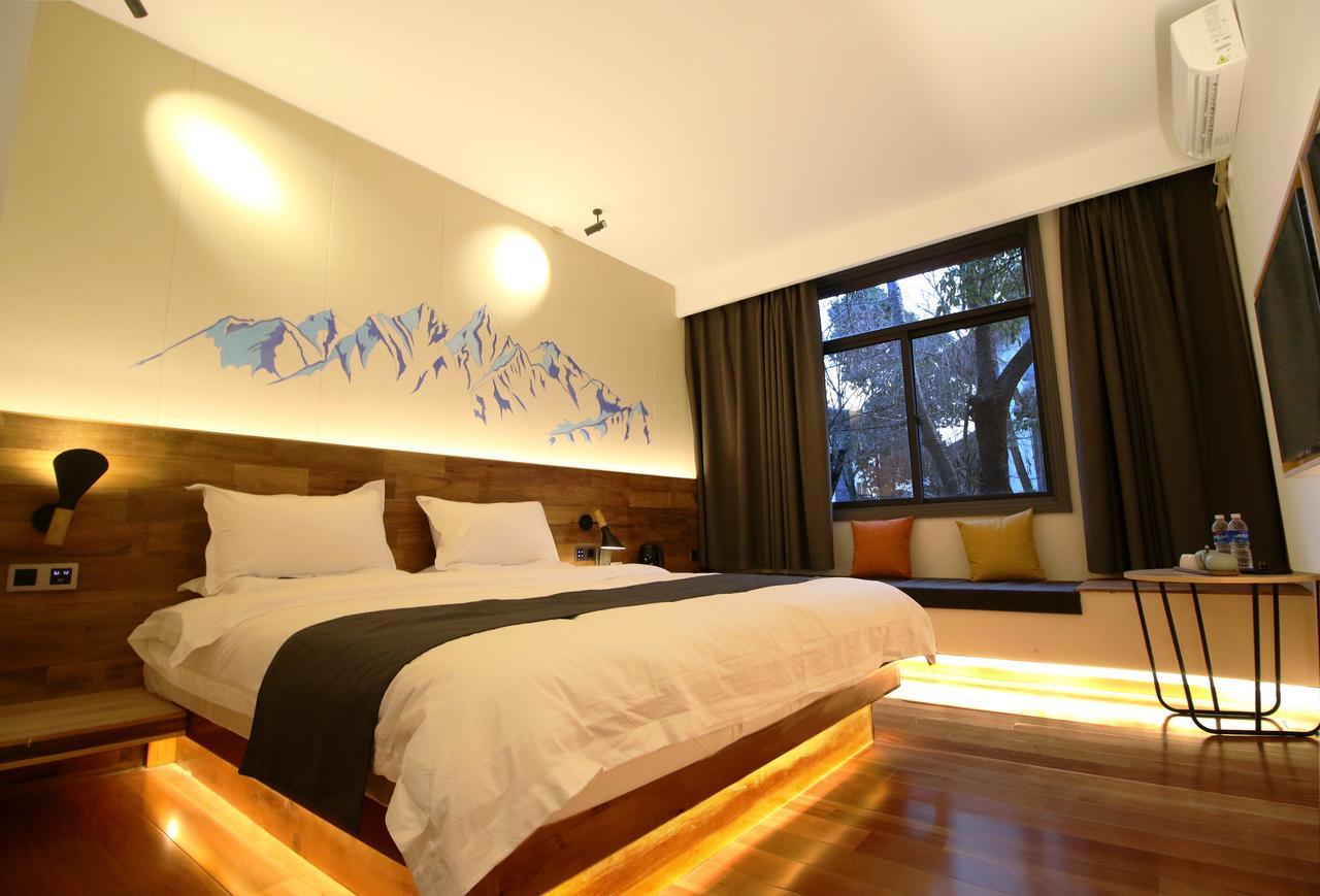 Lijiang Shuhe Travelling Hotel Exterior photo